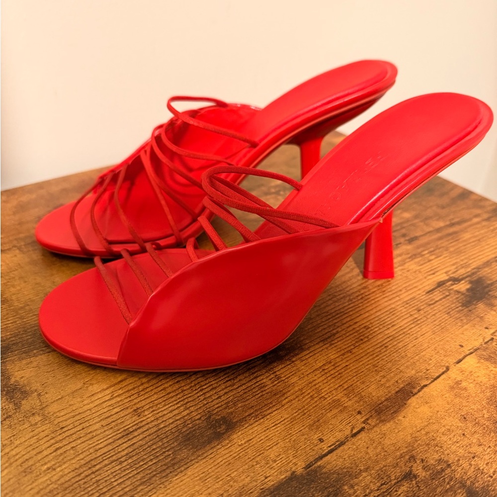 NEW Ferragamo Altaire Strappy Leather Mule Sandals